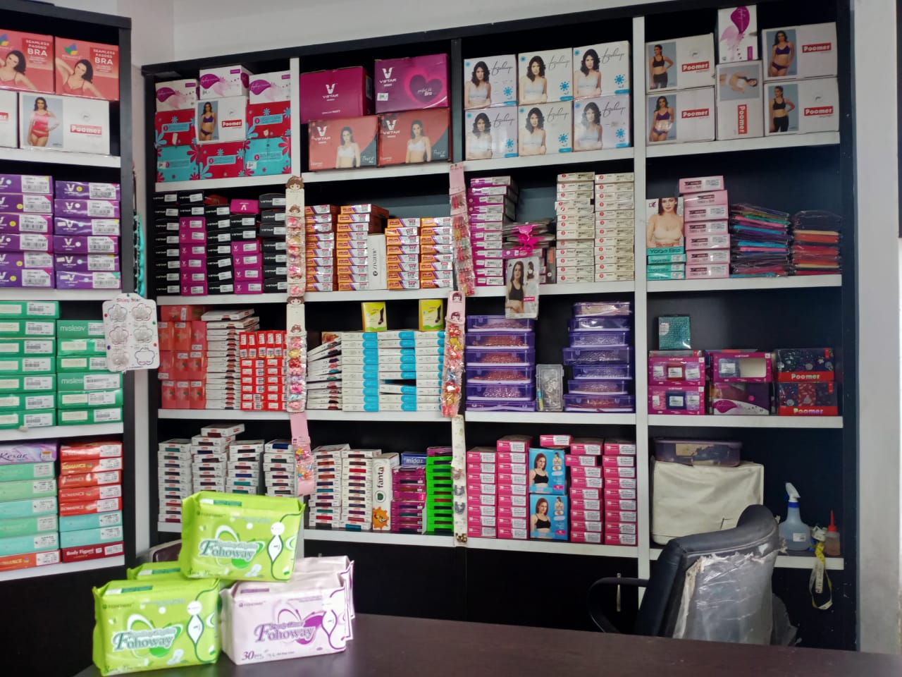 Style Loft Branded ladies Innerwear Outlet PERUMANNA